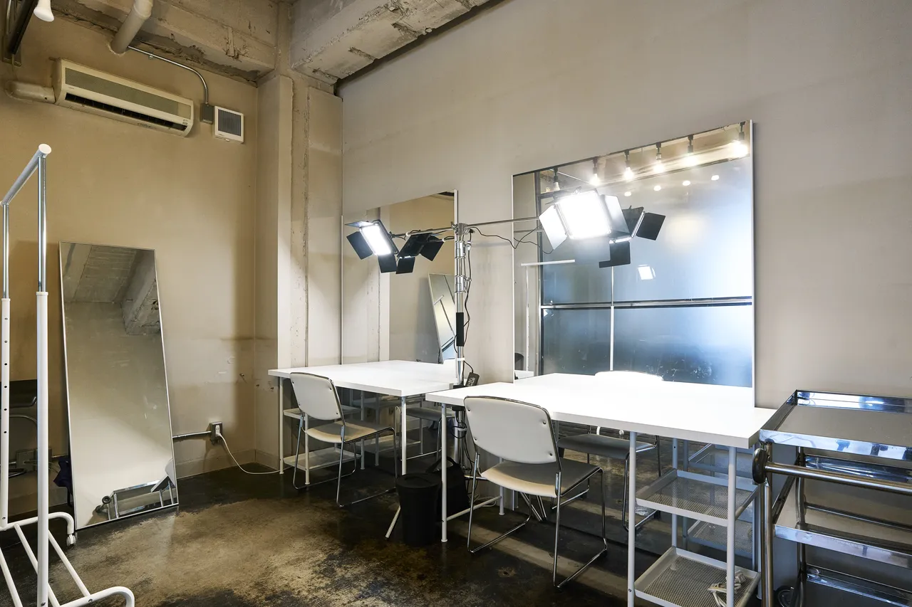 Studio SHIKAKU