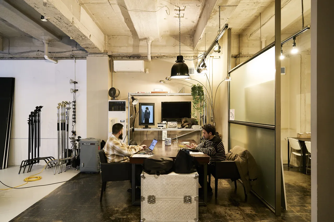 Studio SHIKAKU